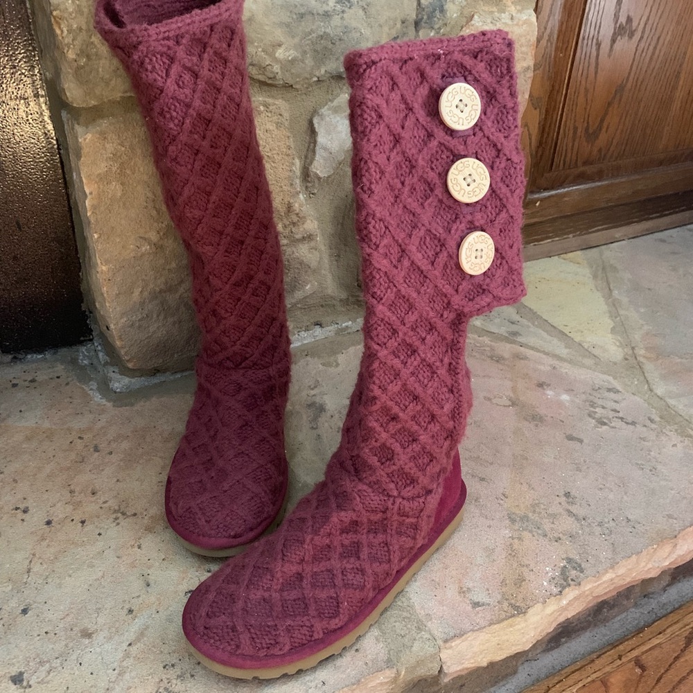 UGG Classic Cardy Tall Boots Women’s 8